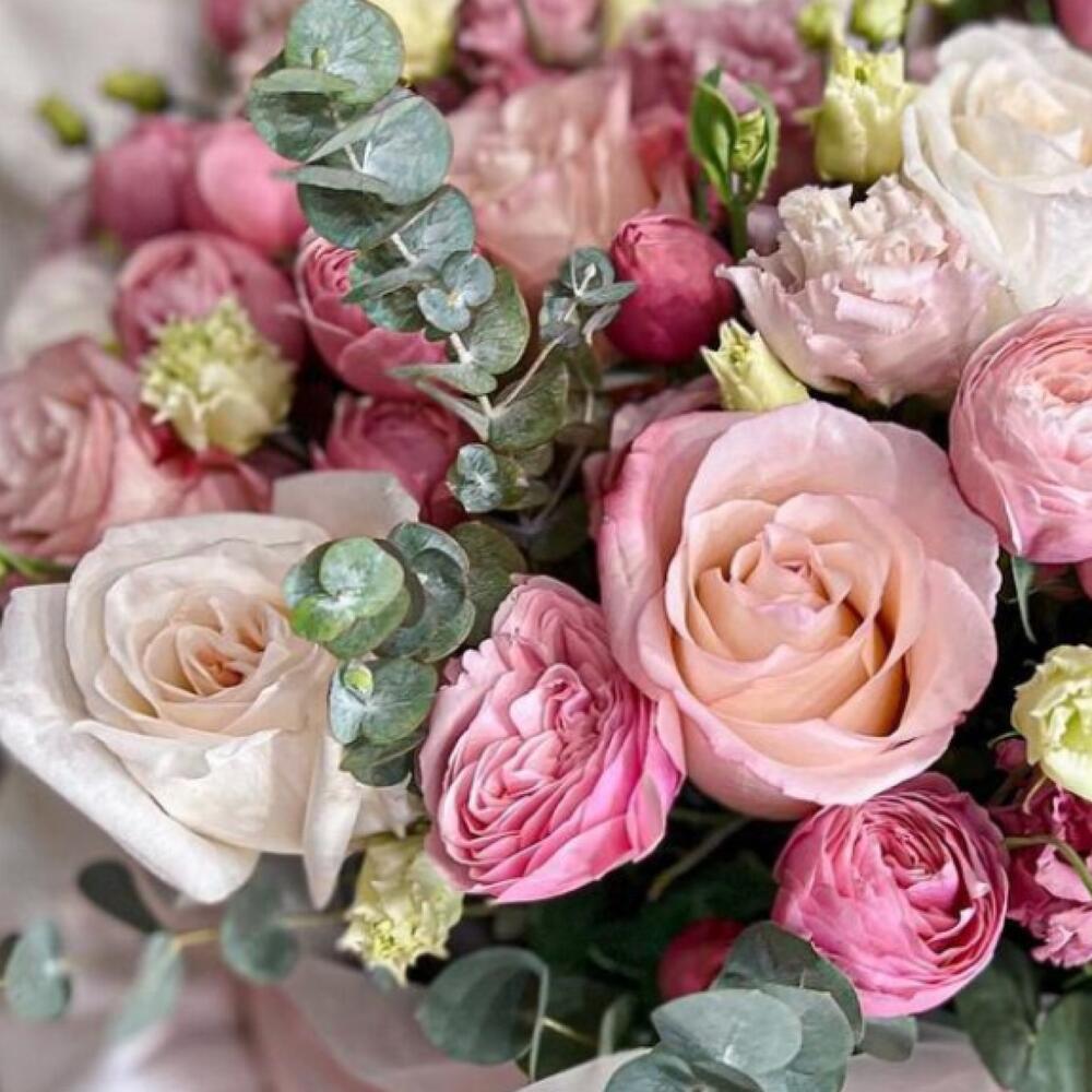 лизиантусом и эвкалиптом лизиантусом и эвкалиптом